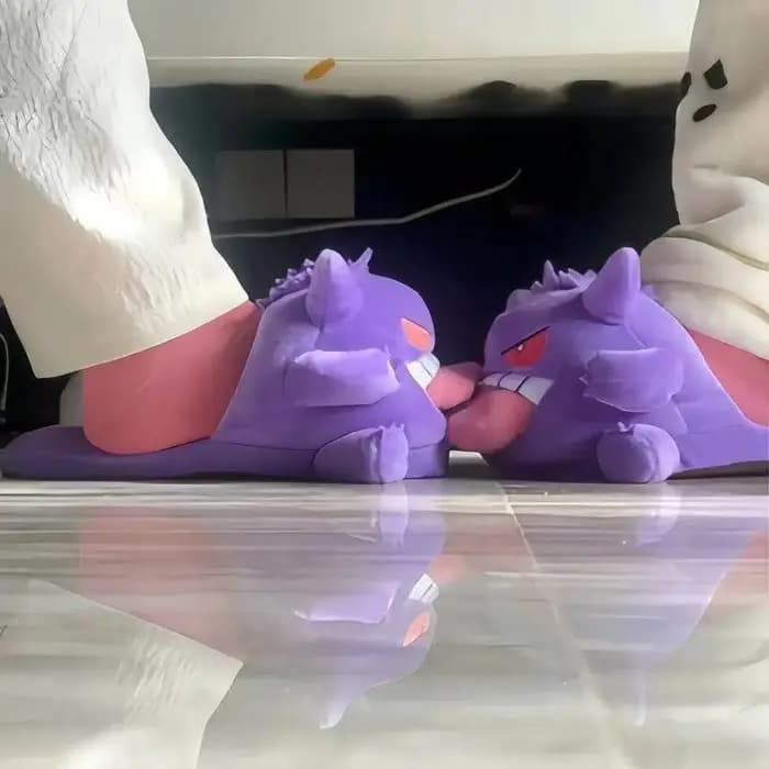 Nouvelles pantoufles en peluche Gengar
