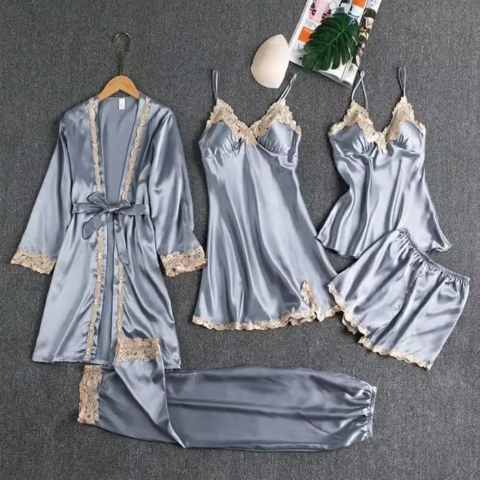 Ensemble pyjama cinq pièces avec coussinets de soutien-gorge
