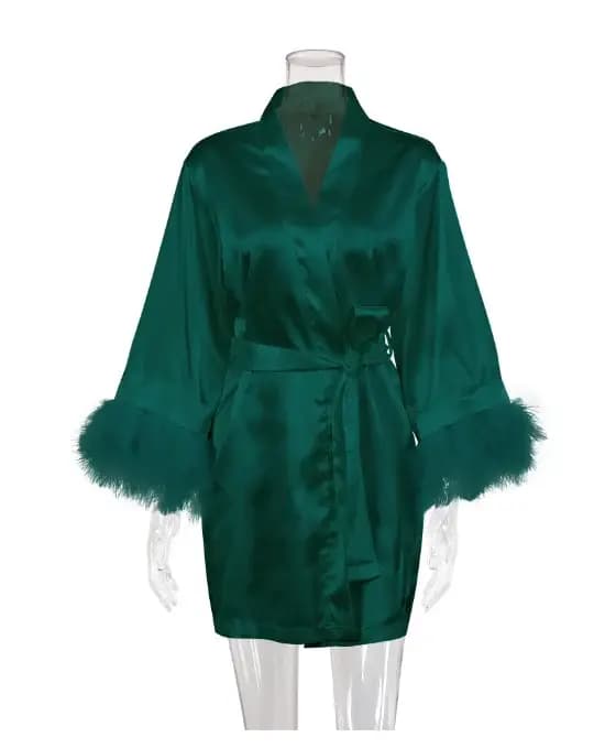 Peignoir en satin blanc avec plumes pour femme