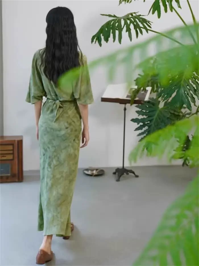 Robe Longue Imprimée à Manches Courtes et Col en V pour Femme Tenue de Caractère à la Mode