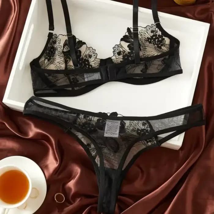 Élégant noir Sexy nuisette à armatures soutien-gorge ensemble de sous-vêtements fête Club nuit femmes Chef ultra-mince