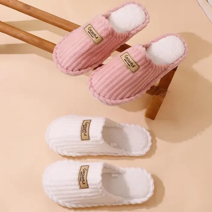 Pantoufles de maison confortables à semelle souple pour femmes