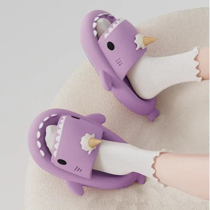 Pantoufles de requin mignonnes pour femmes et hommes