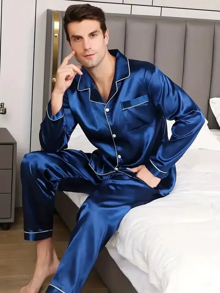 Nouveaux hommes pyjamas ensemble soie Satin vêtements de nuit pour homme chemise à manches longues Pijama mâle mode doux