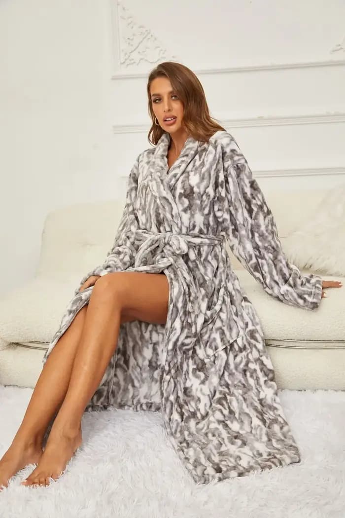 Peignoir à manches longues imprimé léopard à revers, chemise de nuit pour couple, grande poche, moti