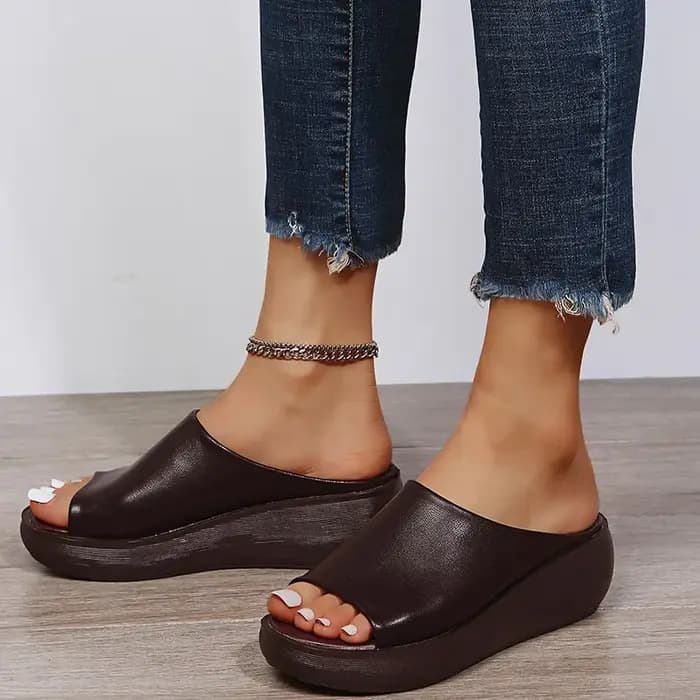 Pantoufles à plateforme Peep Parker optique pour femmes
