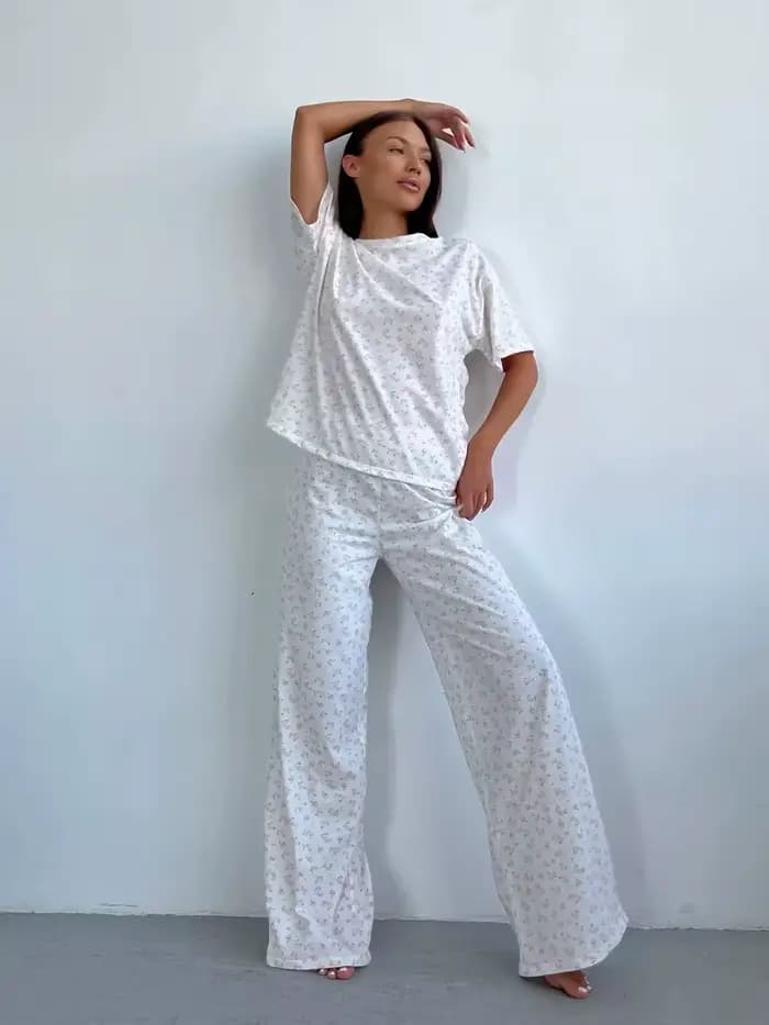 Nouveaux pyjamas pour femmes de style américain avec imprimé floral en forme de cœur