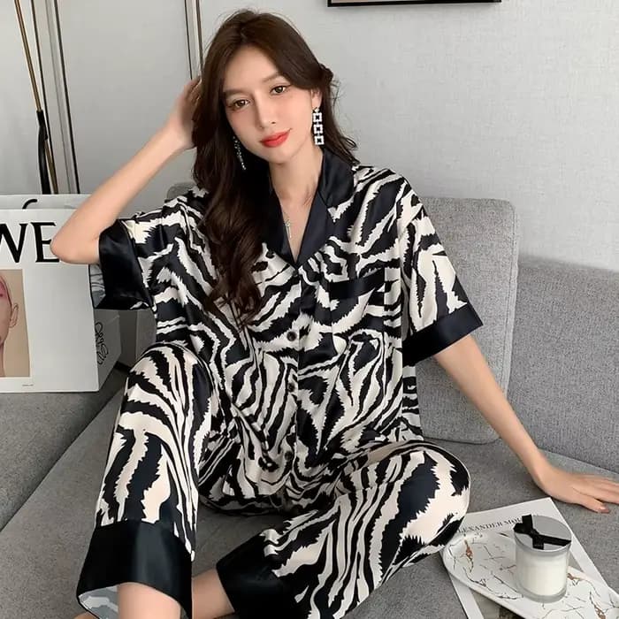 Pyjama deux pièces en soie imprimé zèbre pour femme, pantalon à manches courtes, ensemble de vêtemen