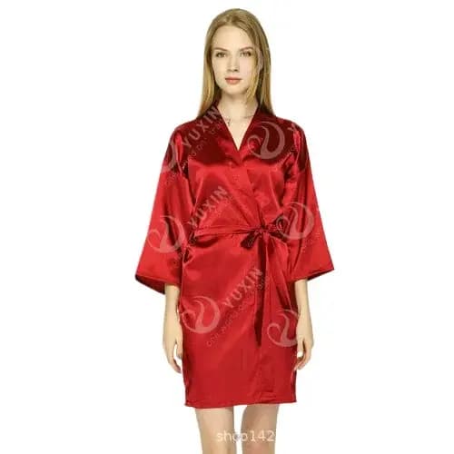 Robe de nuit courte en satin de soie pour femme