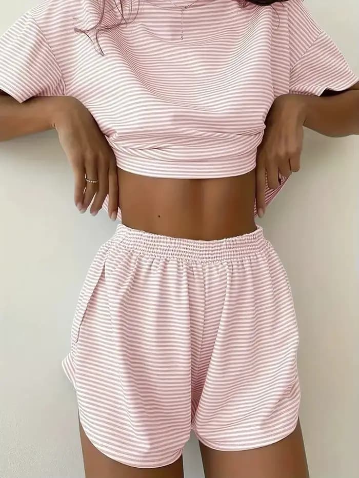 Nouvel ensemble pyjama rayé pour femme 2026 – T-shirt à manches courtes et short 2 pièces pour l'été – Tenue décontractée ample à col rond pour la maison