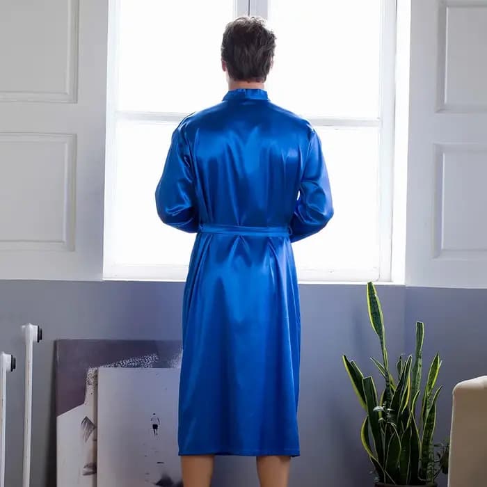 Peignoir kimono en satin bleu marine avec ceinture pour homme