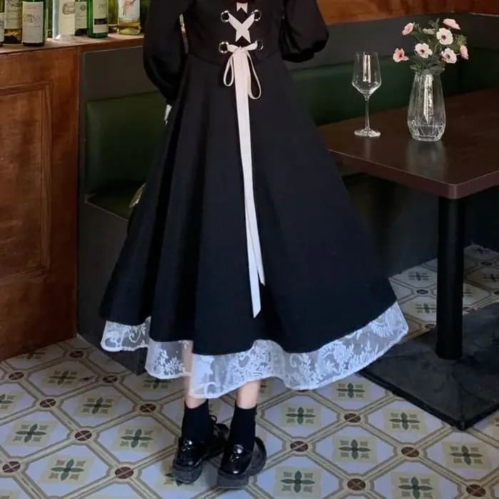 Robe à manches longues pour femmes élégantes Ins Black All-match Fashion Spring M-4XL Square Collar