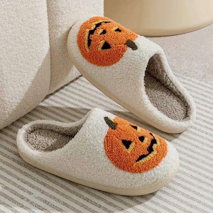 Sourire citrouille Halloween chaussons pour femmes hiver intérieur dessin animé confort maison chambre doux casual plat en peluche chaussures pour cadeau