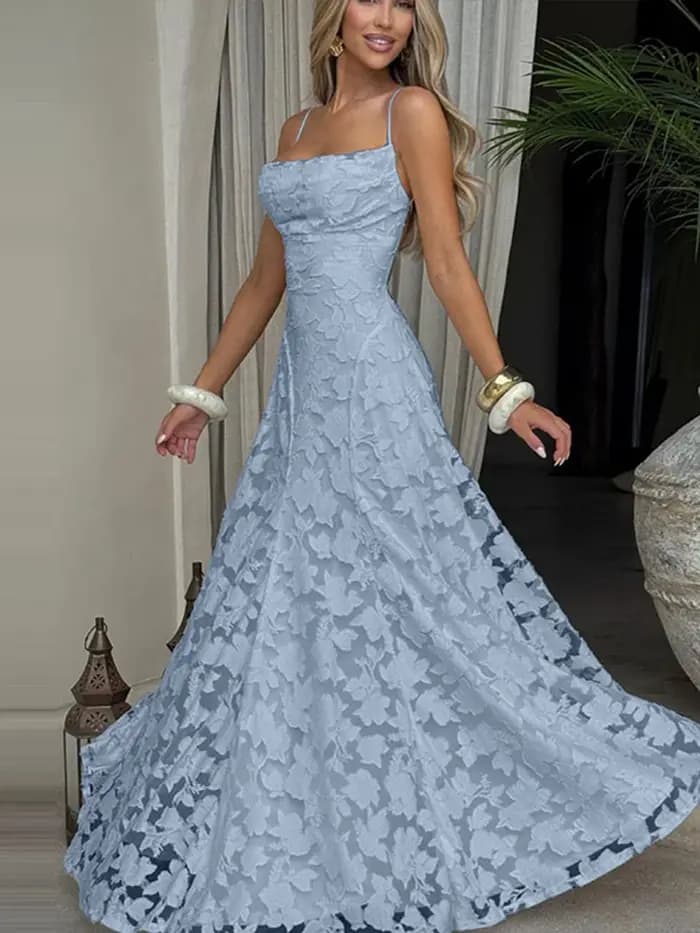Robe longue à bretelles licou pour femmes