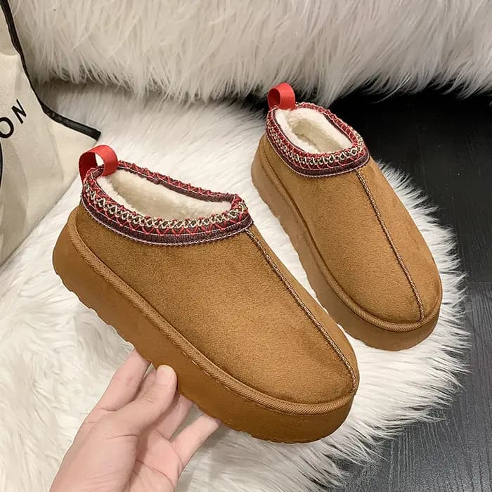 Feslishoet hiver femme pantoufles intérieur en peluche semelle antidérapante fond épais broder mode