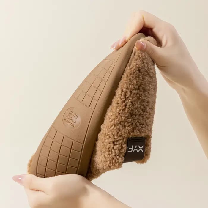Pantoufles en fourrure confortables pour femmes
