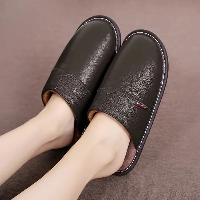 Pantoufles en cuir de marque pour hommes et femmes