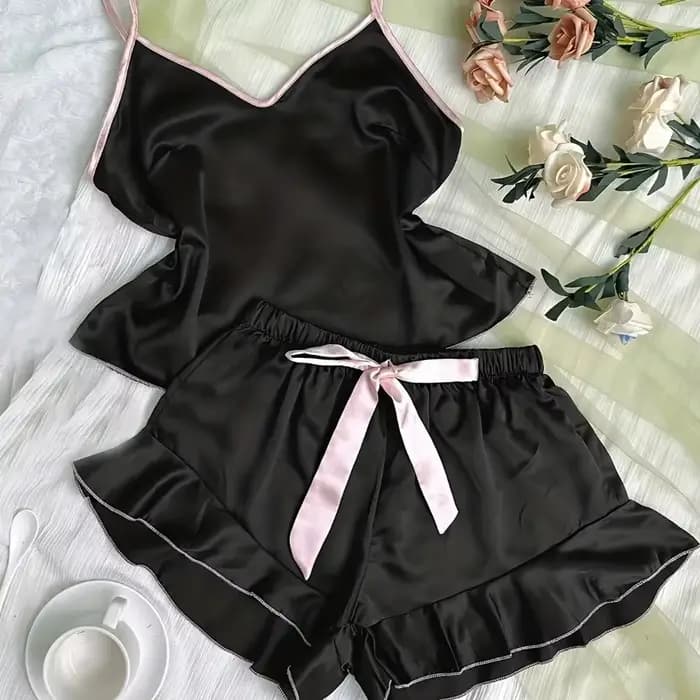 Pyjama en Satin lisse pour femmes, haut à col en v, bords à volants et short à nœud, ensemble pyjama