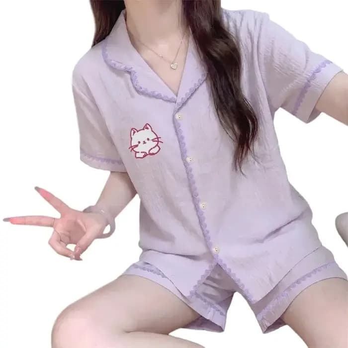 Ensemble de pyjama d'été pour femme, broderie chat violet, style coréen, nouveau, manches courtes, short, 2 pièces, doux, décontracté, vêtements de détente, dessin animé mignon, vêtements de nuit