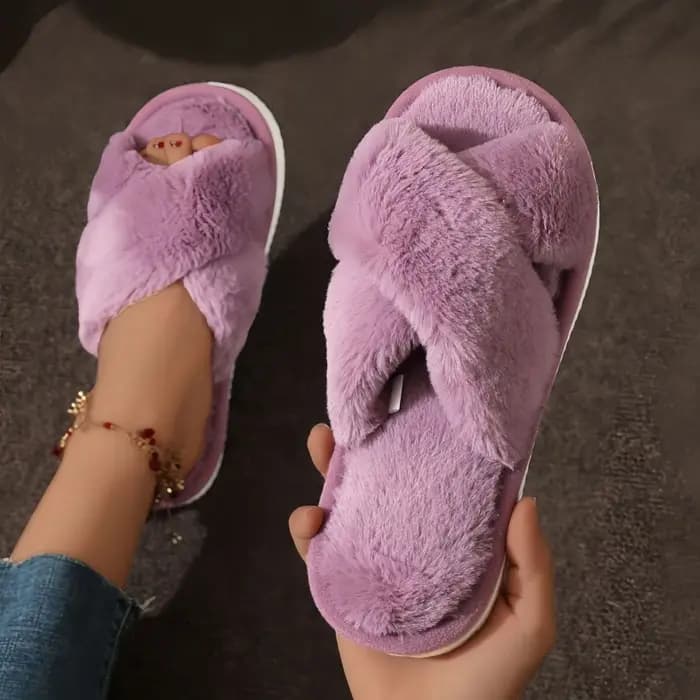 Pantoufles en peluche croisées moelleuses pour femmes