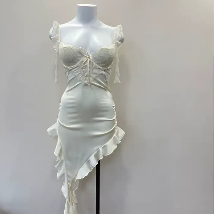 Nouvelle collection de vêtements de nuit pour femmes : chemises de nuit en soie à bretelles, élégant