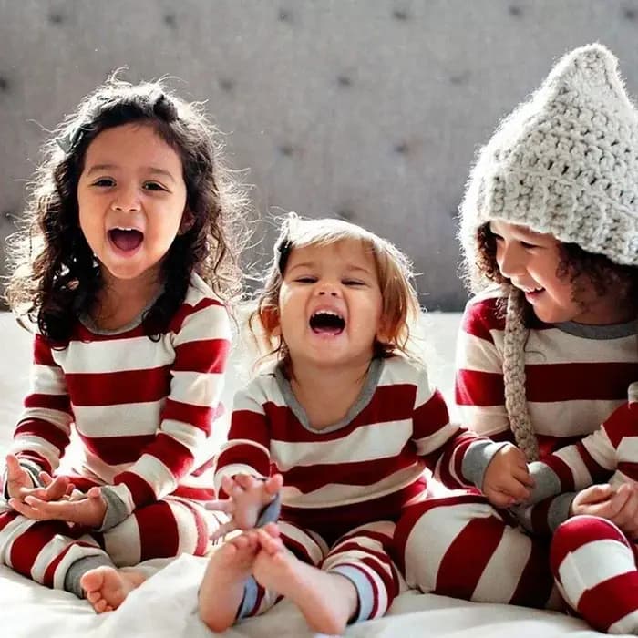 Joyeux Noël 2025 Mère Père Enfants Ensemble de pyjamas assortis Rayé Pyjama ample décontracté