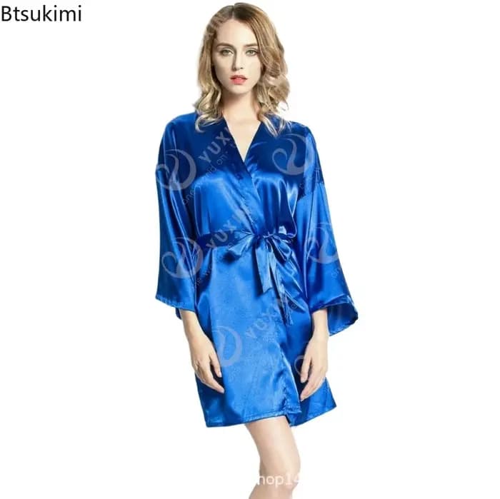 Robe de nuit courte en satin de soie pour femme