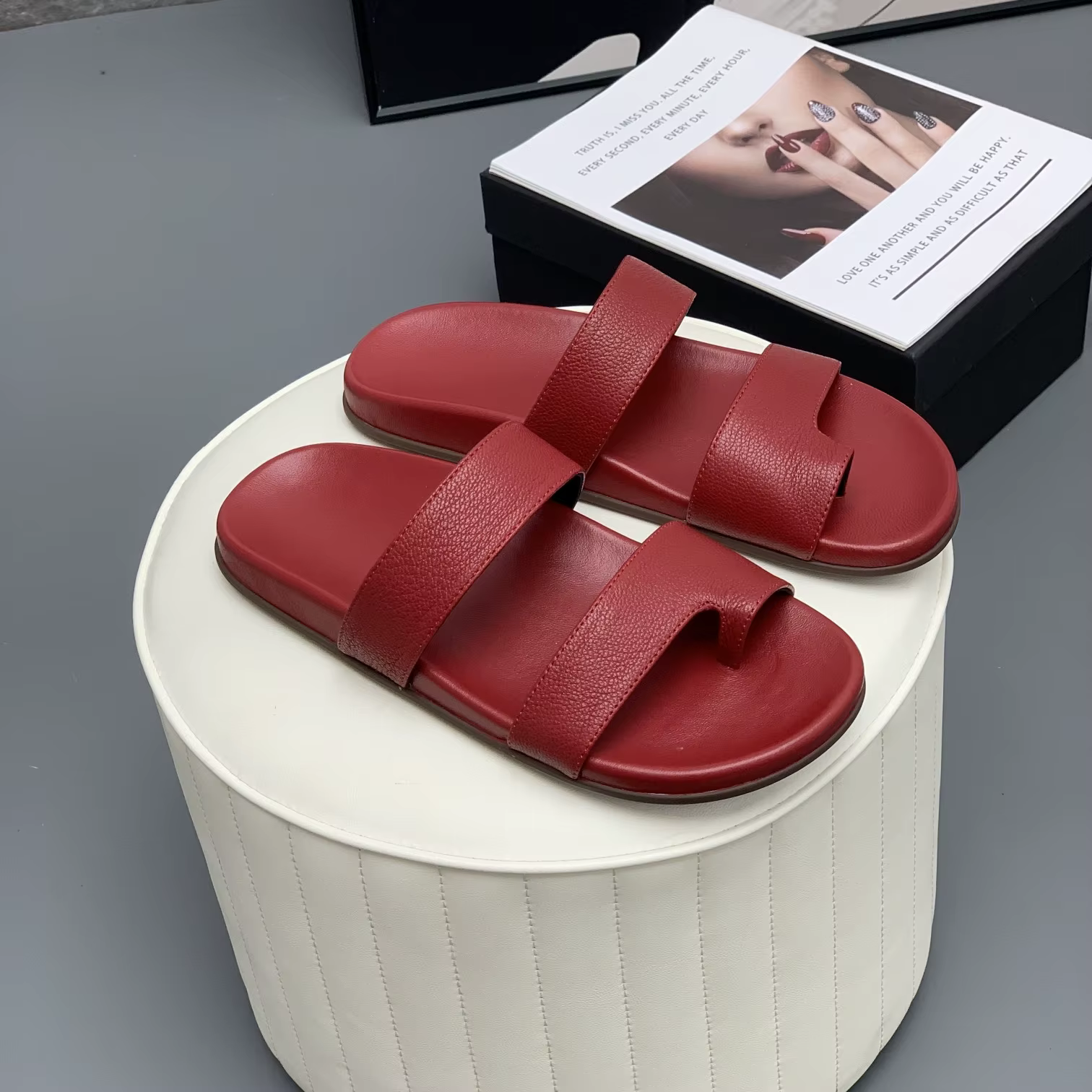 Nouvelles pantoufles XL pour femmes en cuir véritable, sandales d'été décontractées, chaussures de c