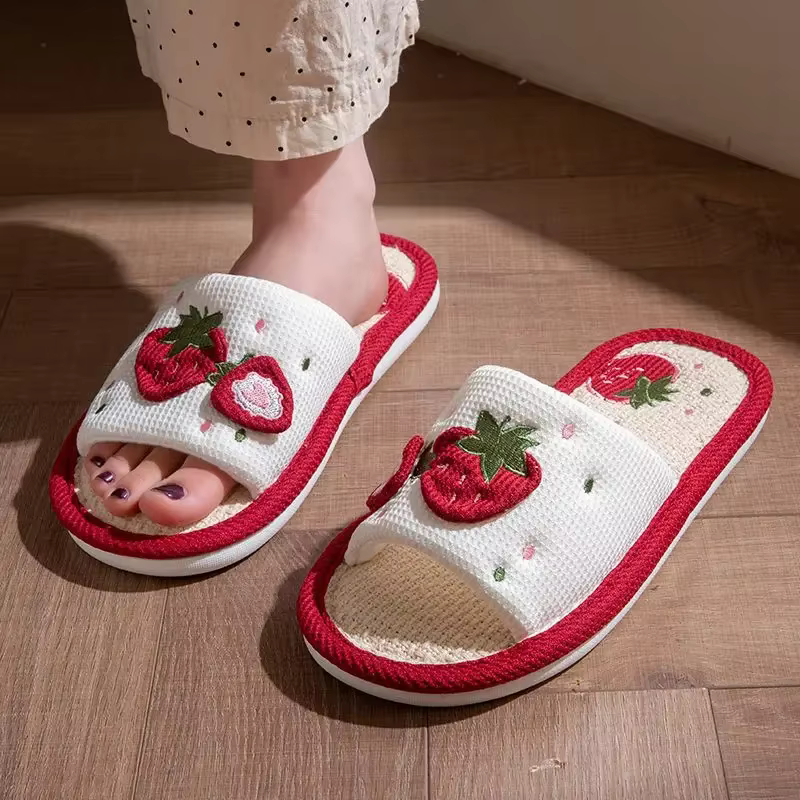 Pantoufles en lin fraise pour filles, sandales de maison silencieuses et antidérapantes à semelle so