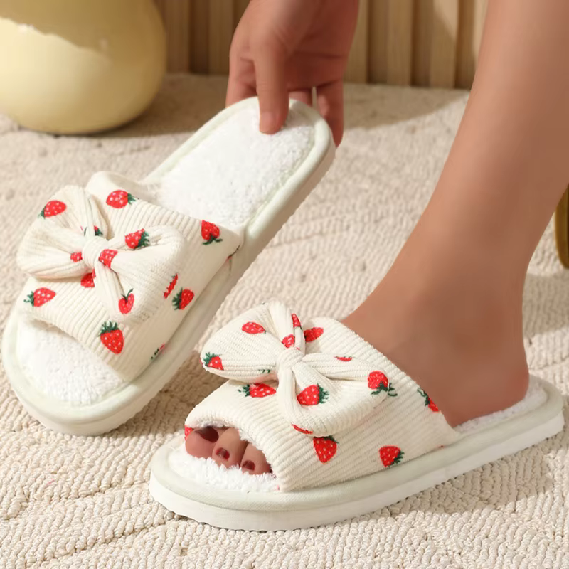Mignon fraise nœud papillon maison pantoufles pour femmes léger plat en peluche chaussures chaudes f
