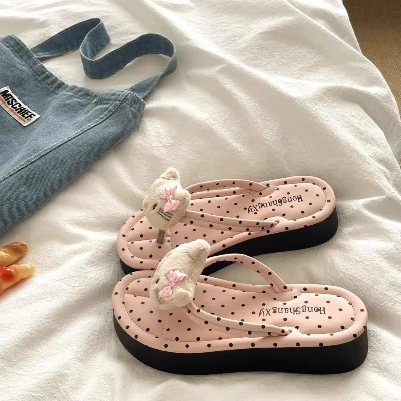Tongs Hello Kitty pour filles, kawaii, mignonnes, exquises et tendance, pour la maison et l'extérieu