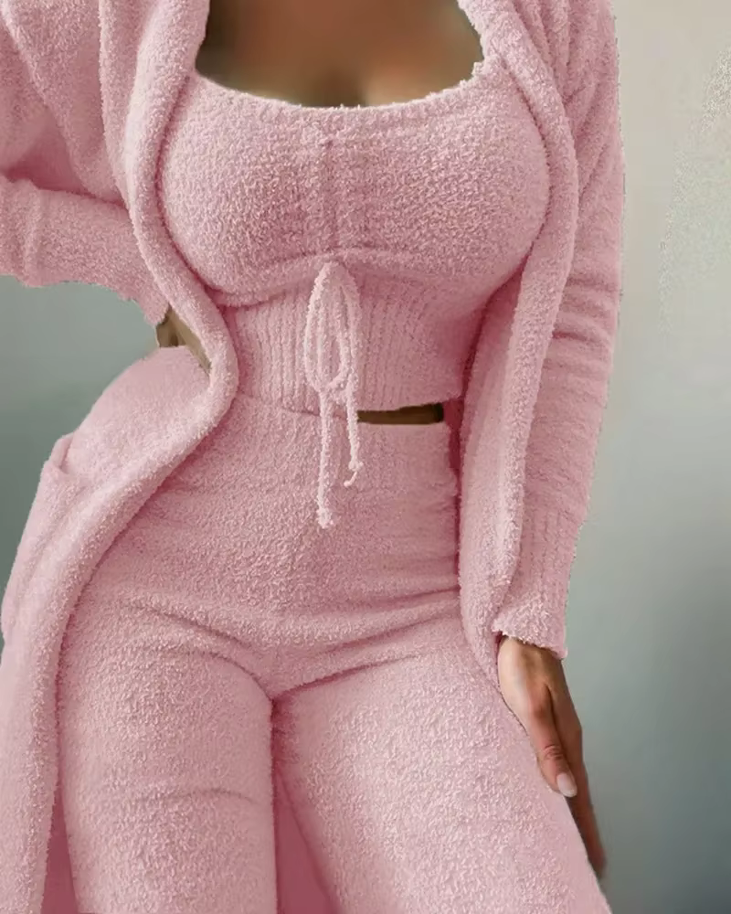 Ensemble trois pièces pyjama en peluche pour femmes, haut court licou + pantalon taille haute à jamb