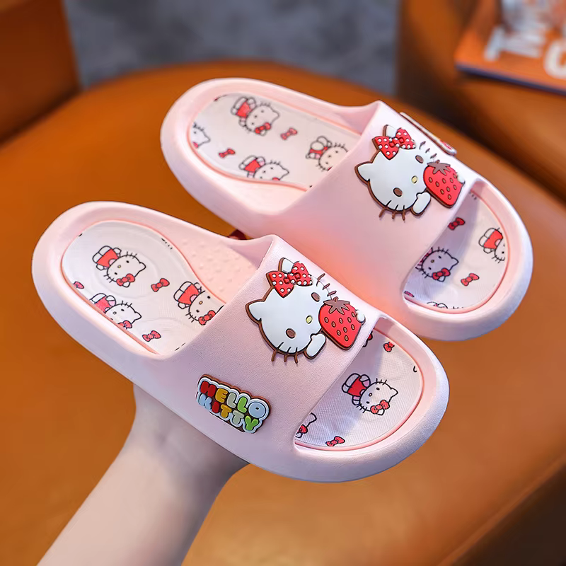 Pantoufles Kuromi Hello Kitty Cinnamoroll, sandales d'été antidérapantes en PVC pour salle de bain, 