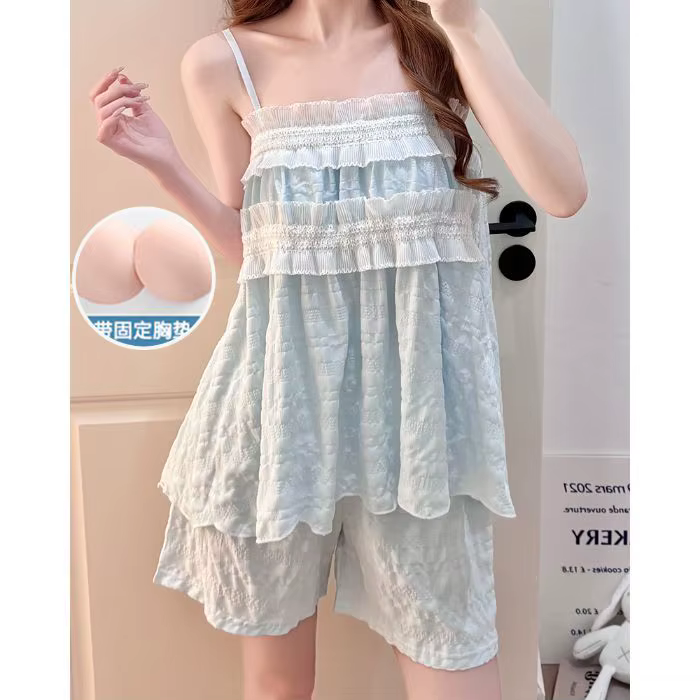 Ensemble de pyjama d'été style princesse pour femme avec coussinet de poitrine, short à bretelles, v
