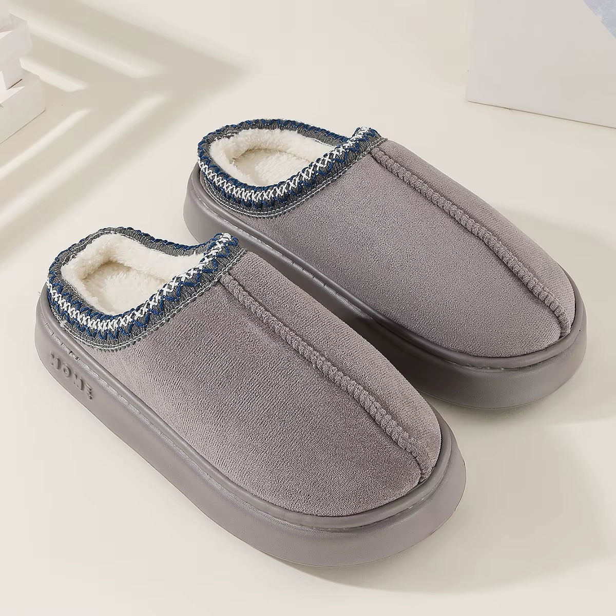 Pantoufles en coton pour femmes, style femme, doublées en polaire, semelles épaisses, antidérapantes