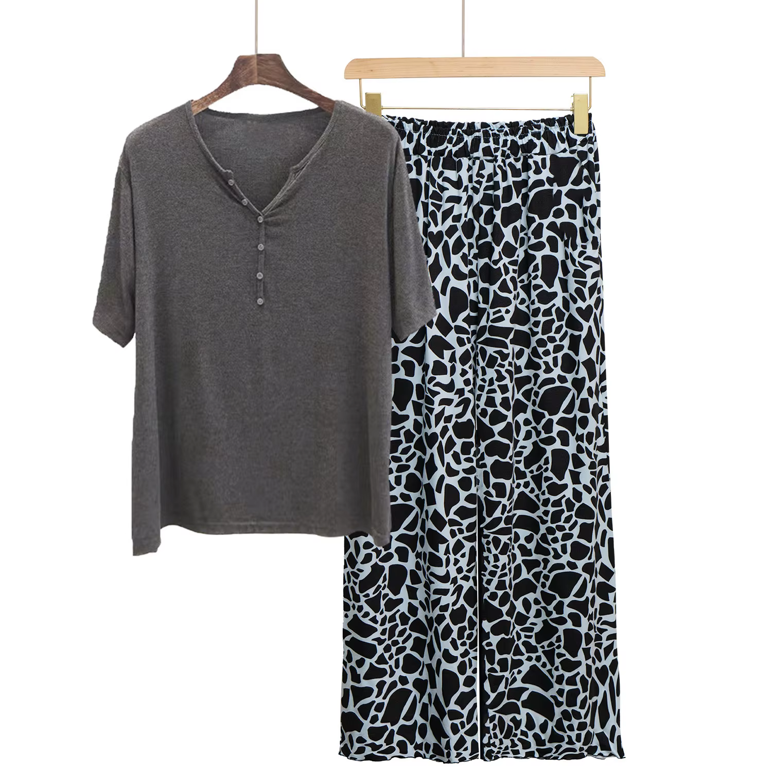 Ensemble de pyjama pour femmes Printemps Été Nouveau Pantalon à manches courtes Vêtement de détente 