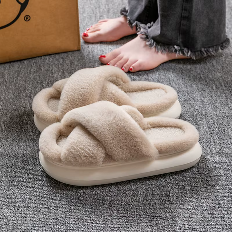 Pantoufles moelleuses pour femmes, chaussures plates pour la maison, chaussures à plateforme en pelu