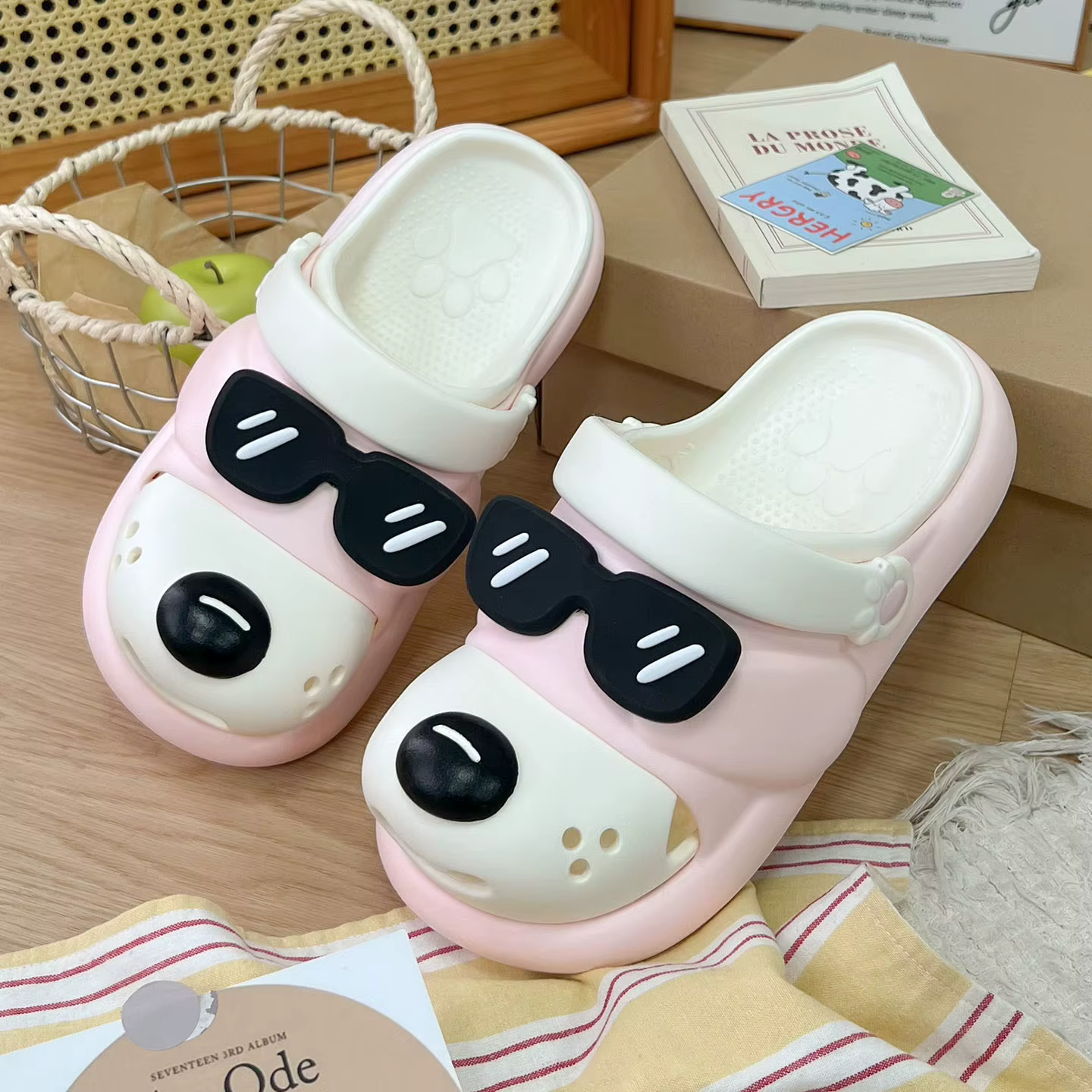 Nouvelles pantoufles EVA mignonnes et tendance pour le printemps et l'été, design de dessin animé ad