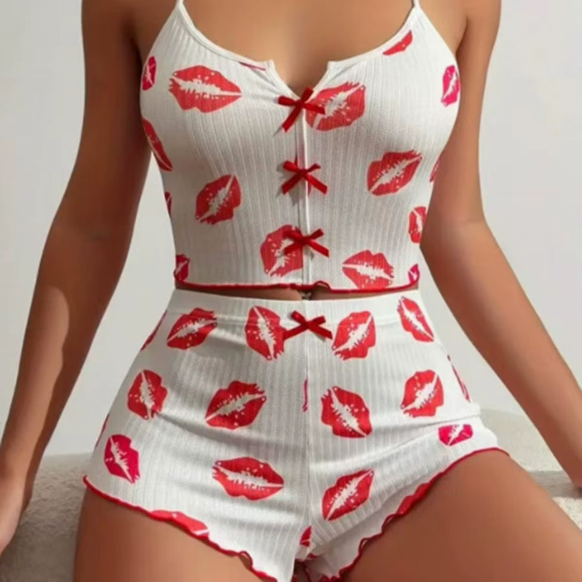 Ensemble de pyjama pour femme, imprimé cœurs, en tissu côtelé doux avec bordure à volants coquins, d