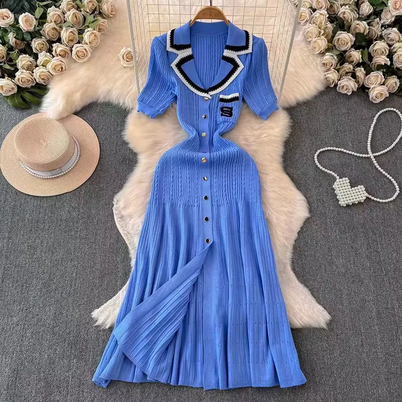 Robe d'été élégante en maille à col polo, coupe ajustée, jupe longue, style urbain tendance, en poly