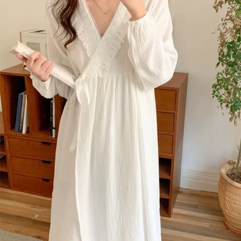 Chemise de nuit longue en coton gaze à volants et bordure en dentelle pour femmes