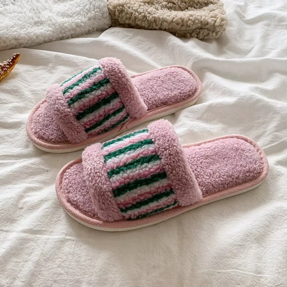Belles rayures en peluche pantoufles chaudes antidérapantes semelle épaisse hiver pantoufles d'intér