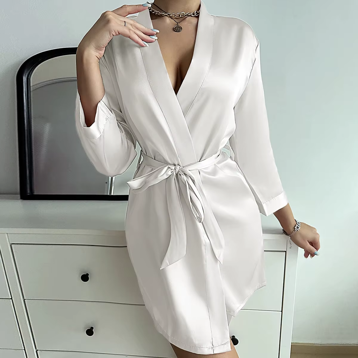 Pyjamas femmes été dames européennes et américaines à lacets peignoir sexy robe de matin robe de mai