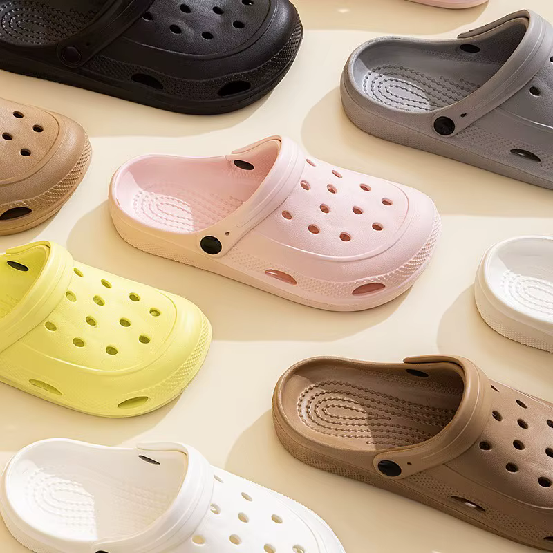Pantoufles de maison pour femmes et hommes
