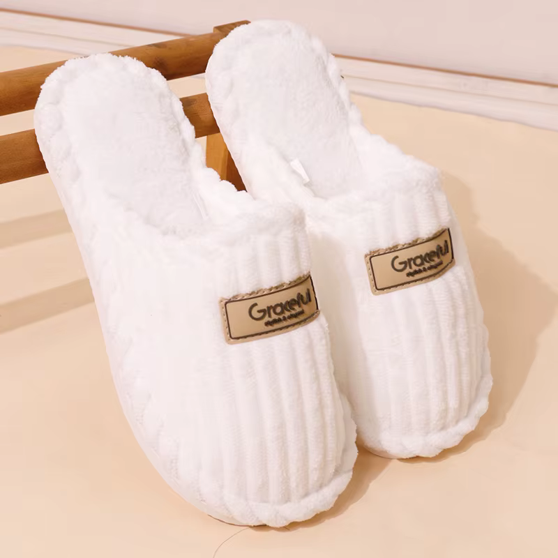 Pantoufles de maison confortables à semelle souple pour femmes