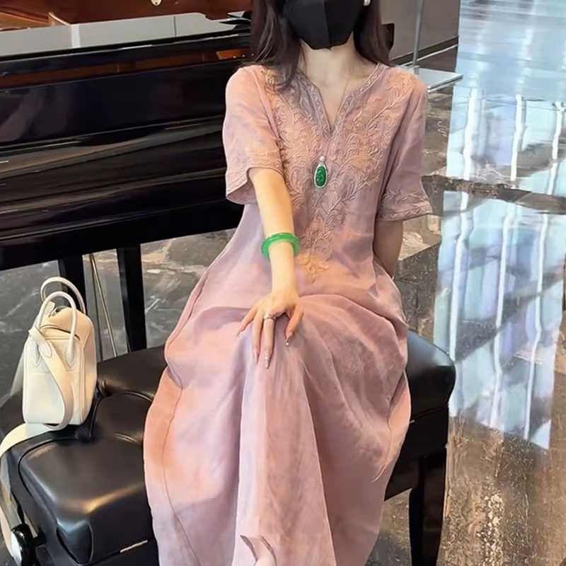 Robe vintage à col en V