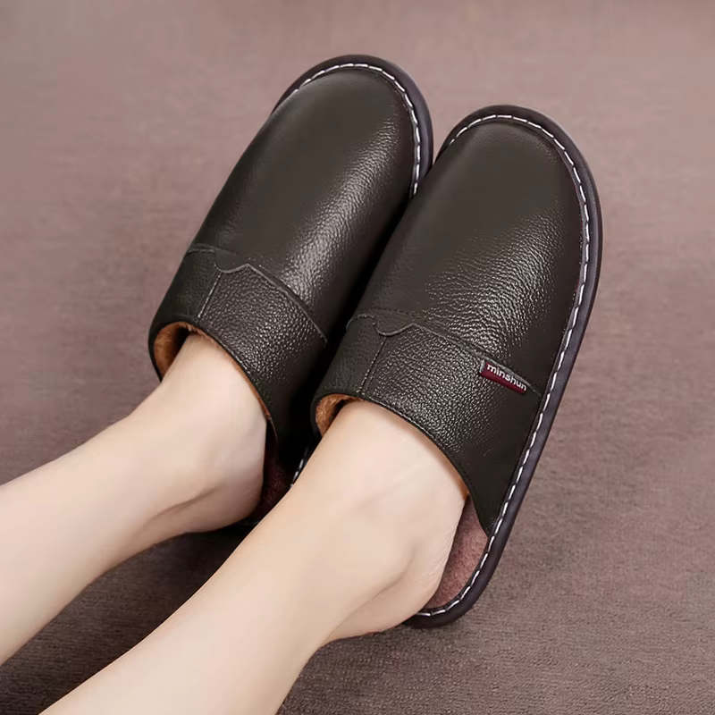 Pantoufles en cuir de marque pour hommes et femmes
