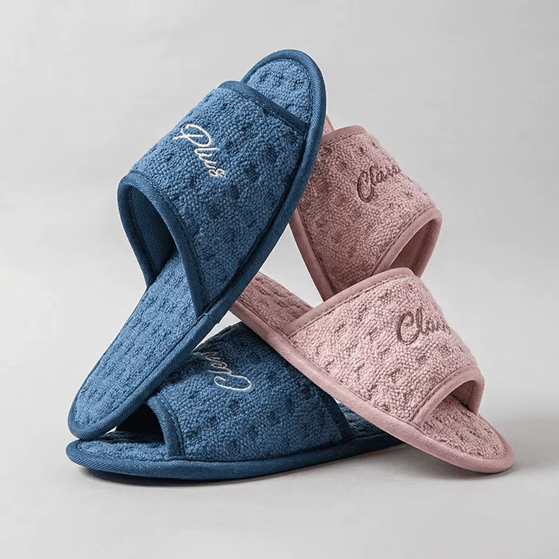 Nouvelles pantoufles d'intérieur en coton pour femmes