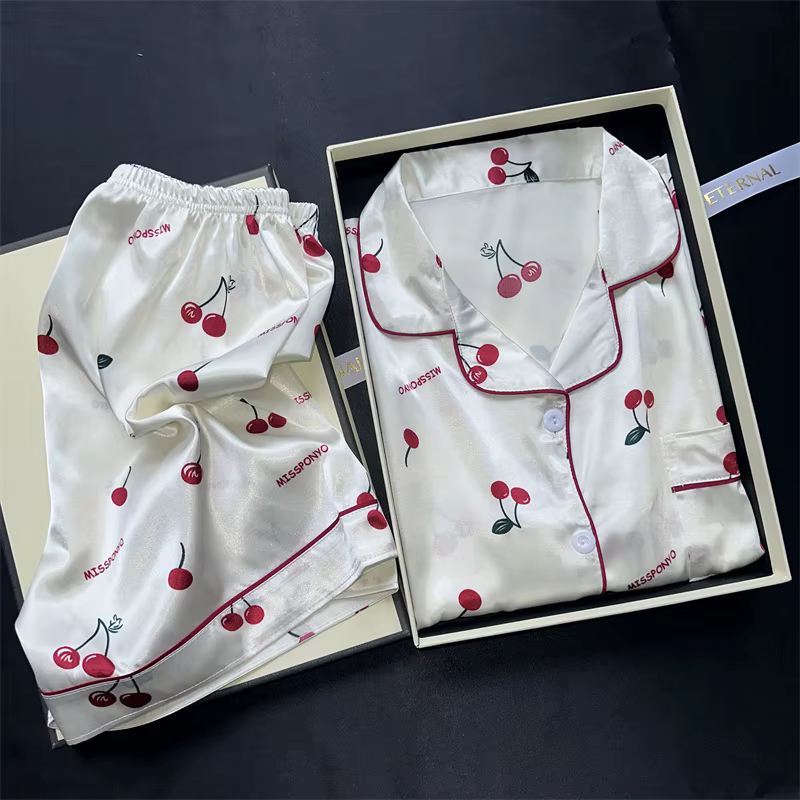 Ensemble pyjama imprimé cerise pour femmes