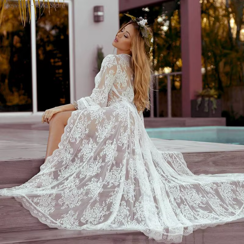 Chemise de nuit longue transparente en dentelle blanche
